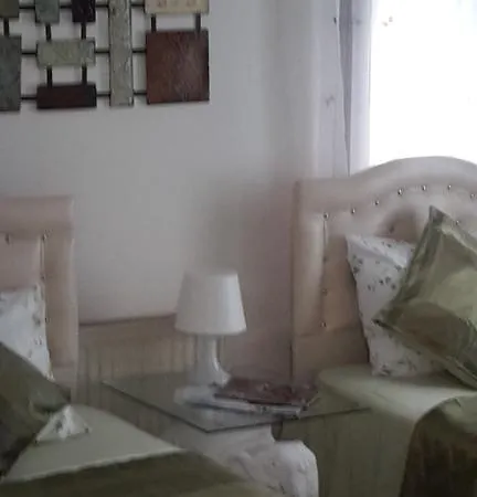 Pera Ayvalik Guest House ホテル *