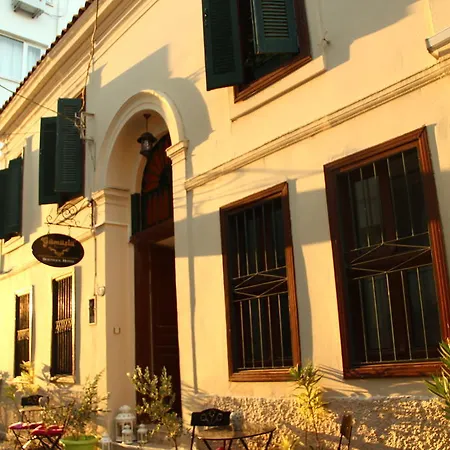 Pera Ayvalik Guest House *