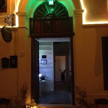 Pera Ayvalik Guest House *
