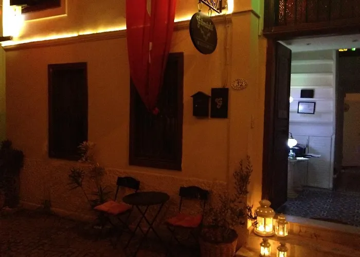 Pera Ayvalik Guest House *